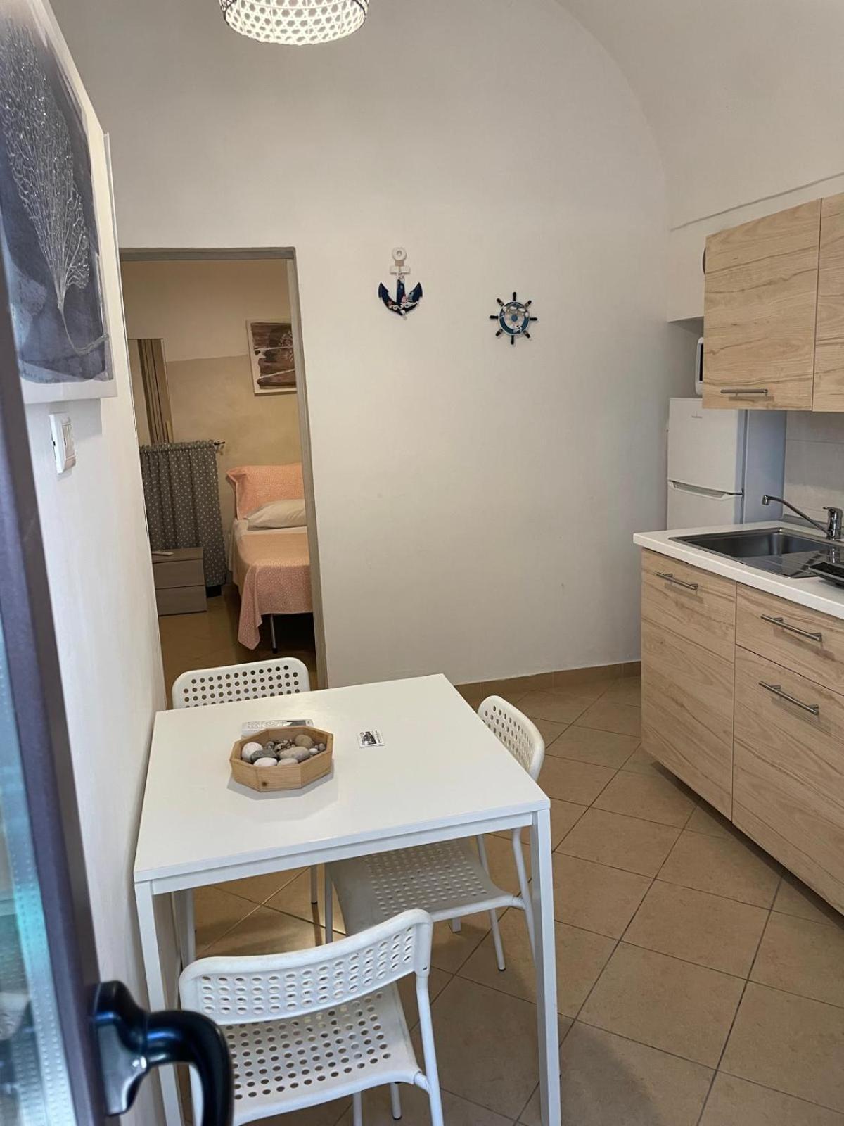 Dimora Cieli Di Dante 17 Apartment โปลีญาโนอามาเร ภายนอก รูปภาพ